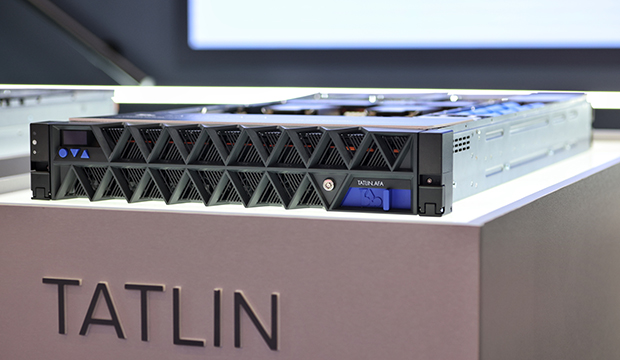 YADRO представила первую отечественную All-NVMe систему хранения данных TATLIN.AFA